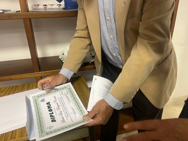 Firma de los diplomas
